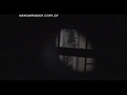 ❤️ Lourinho é filmado secretamente por um voyeur de bairro escondido atrás de tijolos ocos ❤️❌ Porno vídeo em pt.pinkporno.ru ☑